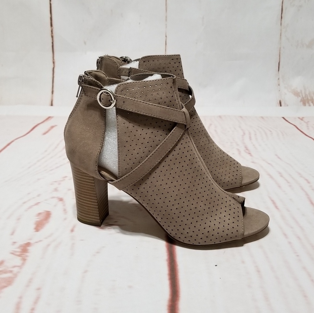 Madden NYC Bryin Taupe Women's Booties